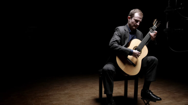 Zsombor Sidoo en el Pluck Festival de la guitarra moderna