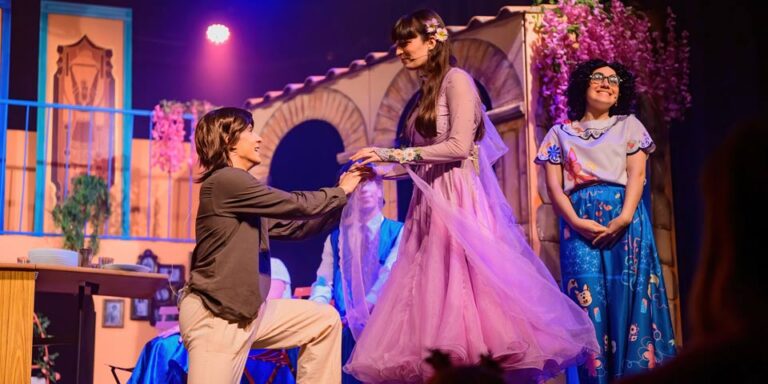 Musical “ La familia Madrigal”