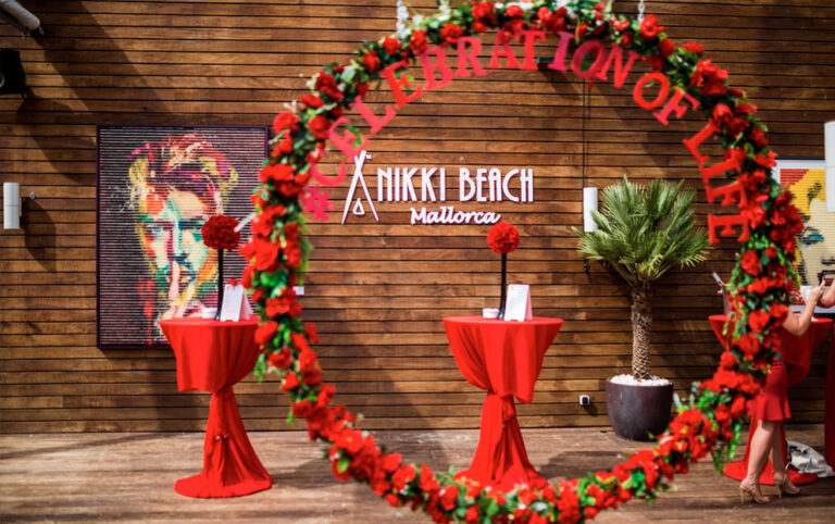 Red Party en Nikki Beach Club