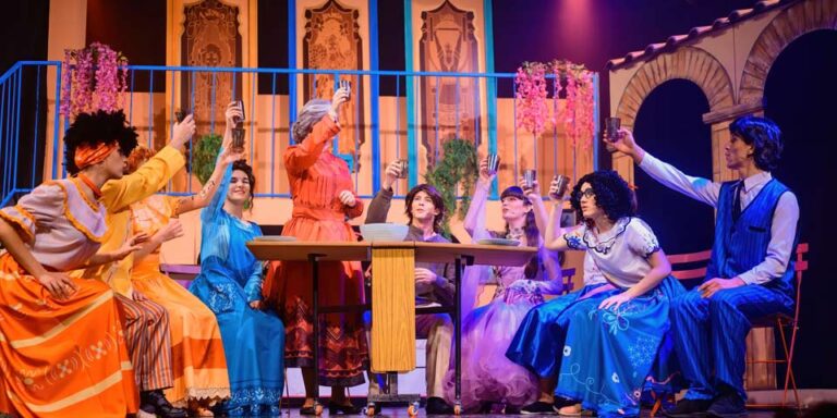 Musical “ La familia Madrigal”